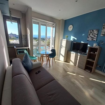 A Due Passi Metro Italia '61 Apartment Turin Bagian luar foto