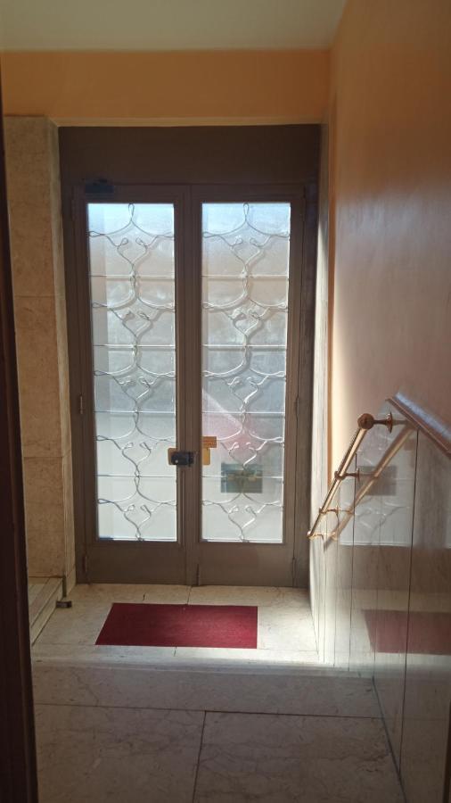A Due Passi Metro Italia '61 Apartment Turin Bagian luar foto